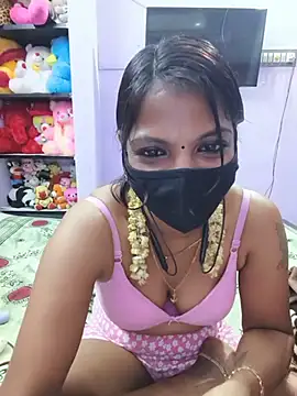 Tamil_Ishu live cam on StripChat