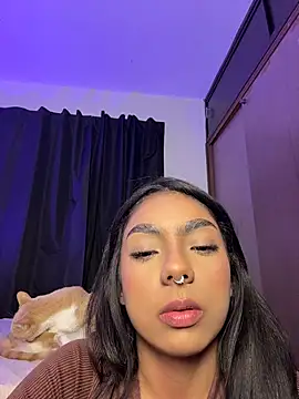 Caro_oaks live cam on StripChat