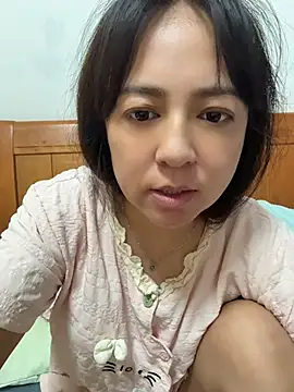 coco1331 live cam on StripChat