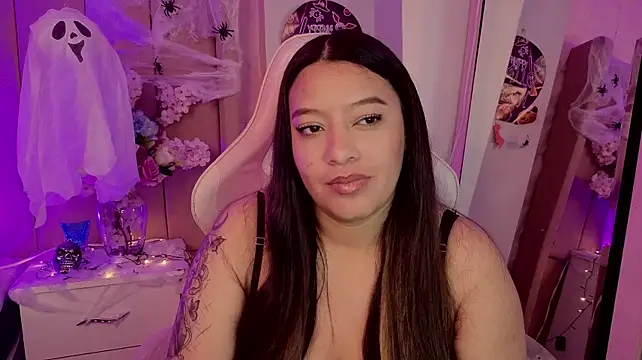 MollyBigBoobs12