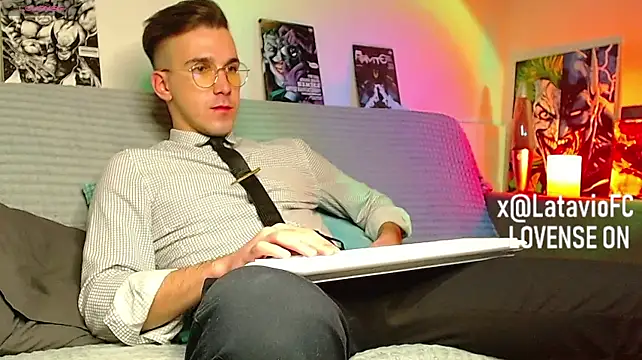Midnighter_ live cam on StripChat