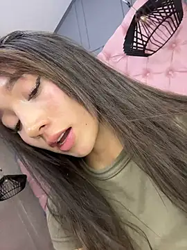 Mia_Land live cam on StripChat