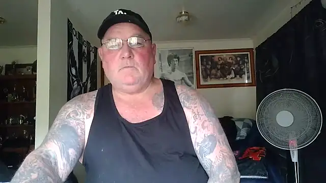 KINKYBLUEYES69