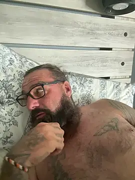 alphareign85 on Stripchat