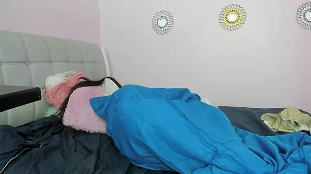 Crown_Poison on Stripchat