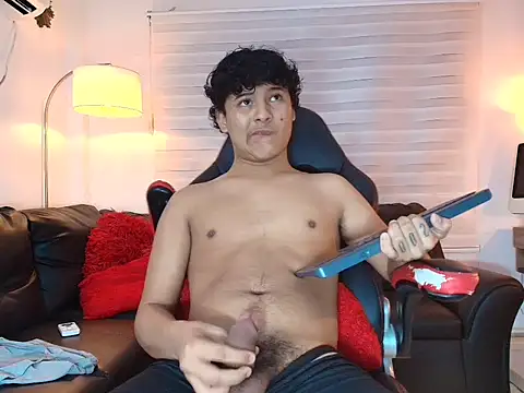 KRISTHOFER（kristhofer_levis_）