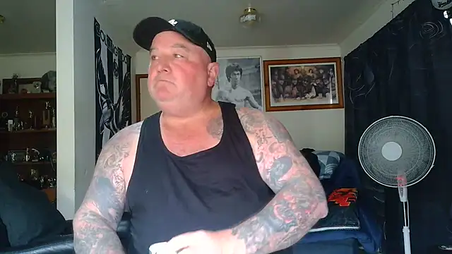 KINKYBLUEYES69