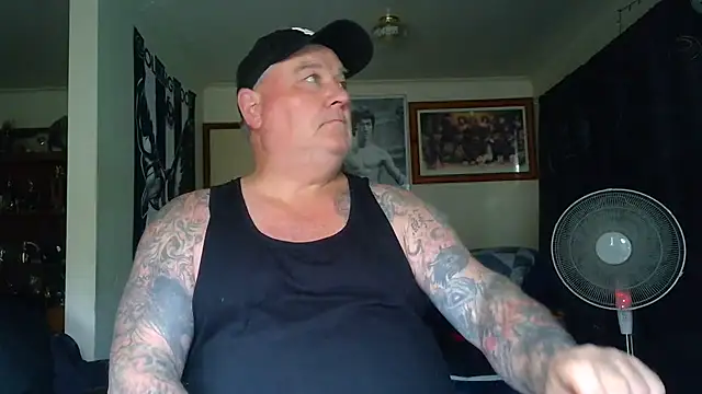 KINKYBLUEYES69