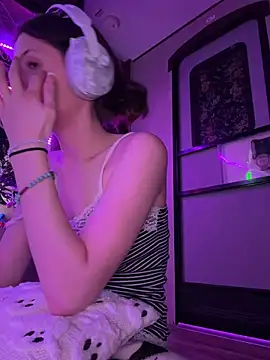 lilactease (F teen) - ✨💦pussy play over cam💦✨