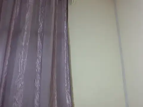 yourcuteebony2 live cam on StripChat