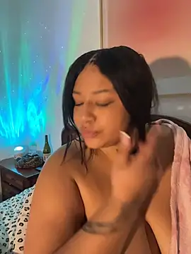 sashaliciosa_ (F young) - ride pillow naked