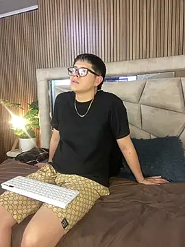 Evie_demn live cam on StripChat