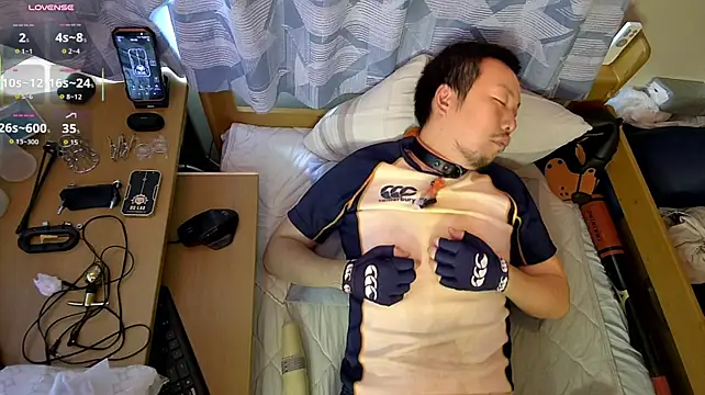 Ryuta_m live cam on StripChat
