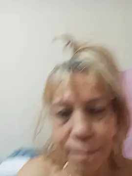 Jazminlover04 live cam on StripChat