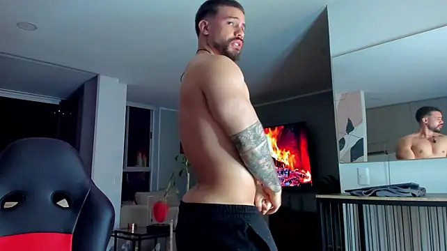 valenthino_salvatore (M young) - shirt off