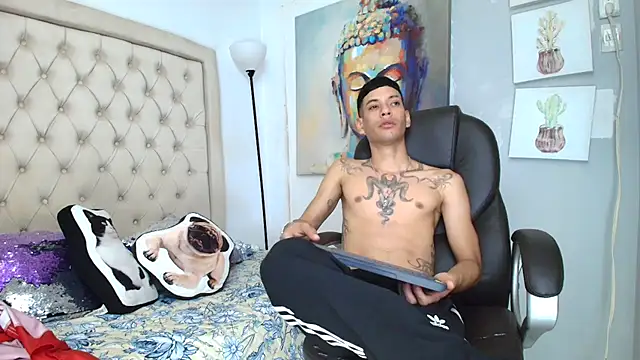 connor_launther_ live cam on StripChat