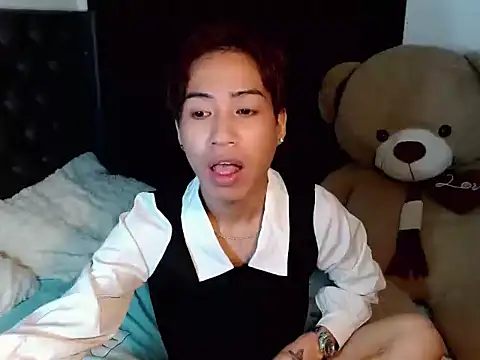 Skye_23 live cam on StripChat