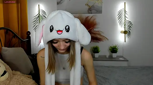 Lo1Ly_Pol1ypop live cam on StripChat