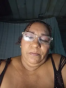 RoxanaQueen_ live cam on StripChat