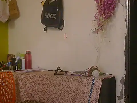 Stubborndesiboy live cam on StripChat