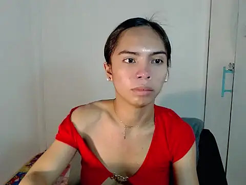 ur_asianhotleah live cam on StripChat