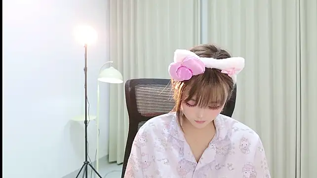 Lazycats-01
