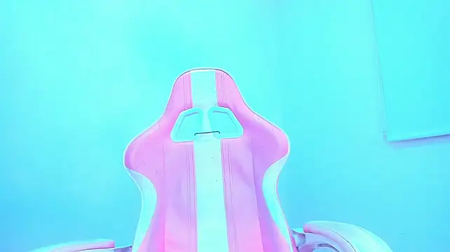Ariana_f