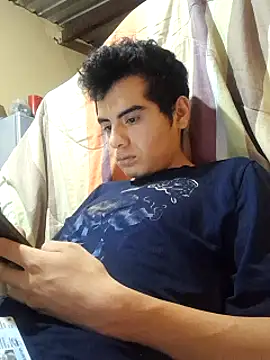 Ortiz3404 live cam on StripChat