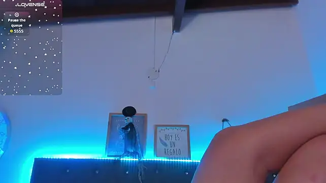 Alannaa_flowers live cam on StripChat