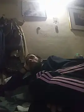 Hairy_mannn2 on Stripchat