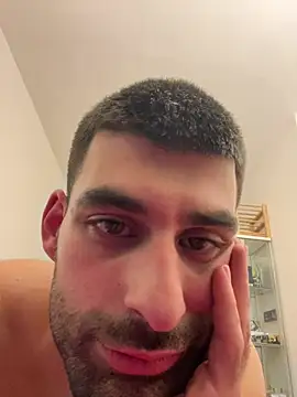 jonnibravo97 (M young) - Get naked