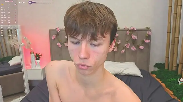cumte_boy (M twink) - Slapping abs💣