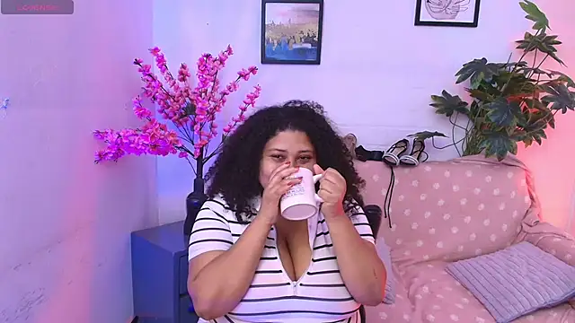 Aylin_boobs