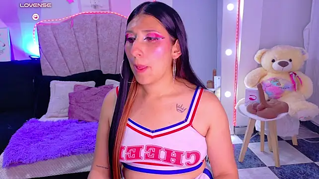 Sara_Blum live cam on StripChat