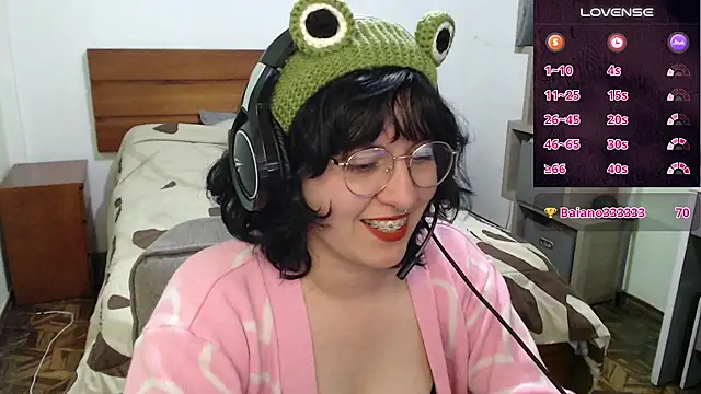 Froggyinthebox live sex cam
