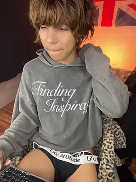 aronn_44 (Ask my age) - CUMMM💦💦💦
