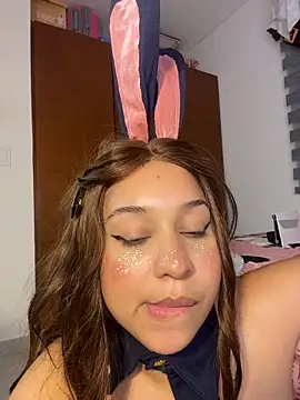 shara_dreams (F young) - dildo in my pussy in missionery