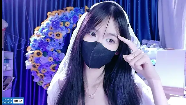Your-Sunshinee live cam on StripChat