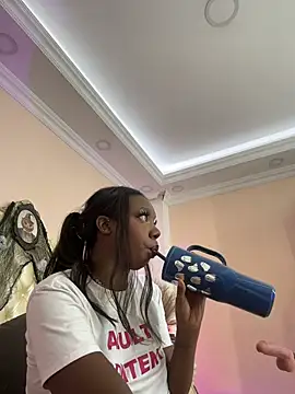 GiaJacobs live cam on StripChat