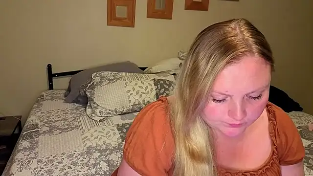 Phatassblonde webcam