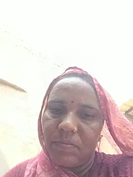Priya_cutR