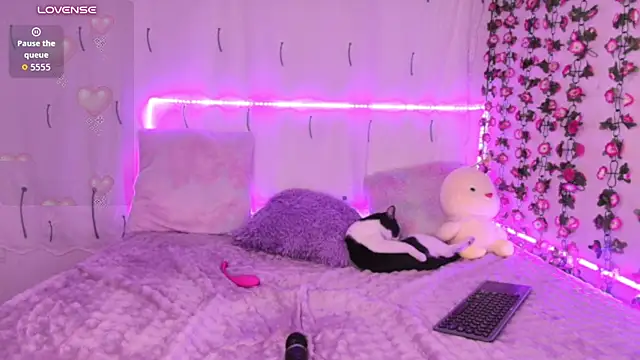 cloe_pink