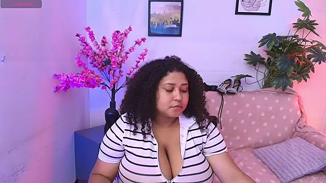 Aylin_boobs