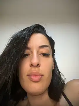 Catmila94 Live Webcam on Stripchat
