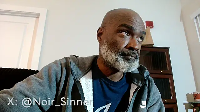 sinnernoir live cam on StripChat