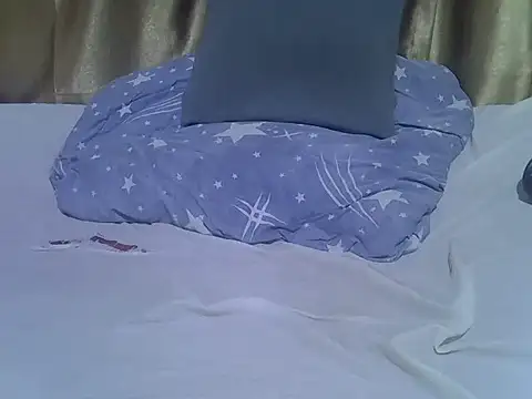 lovelymeli2 live cam on StripChat