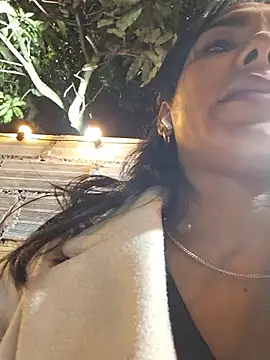 Doll_Loren live sex cam
