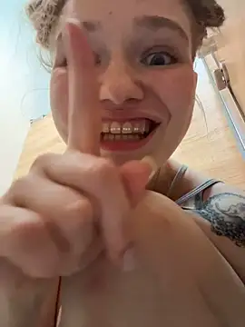 RussianWoman webcam