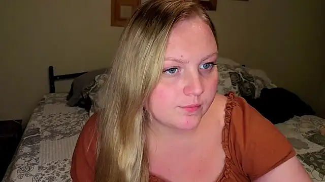 Phatassblonde live cam on StripChat