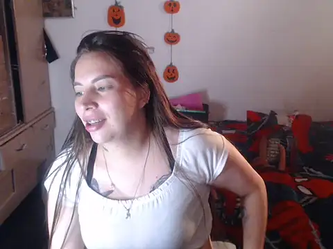 layanafuckass Latina twerk cam girl